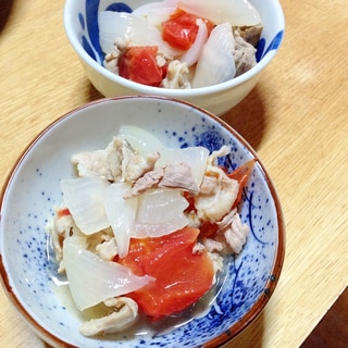 （お年寄り向け）新玉ねぎ、トマト、豚肉の煮物